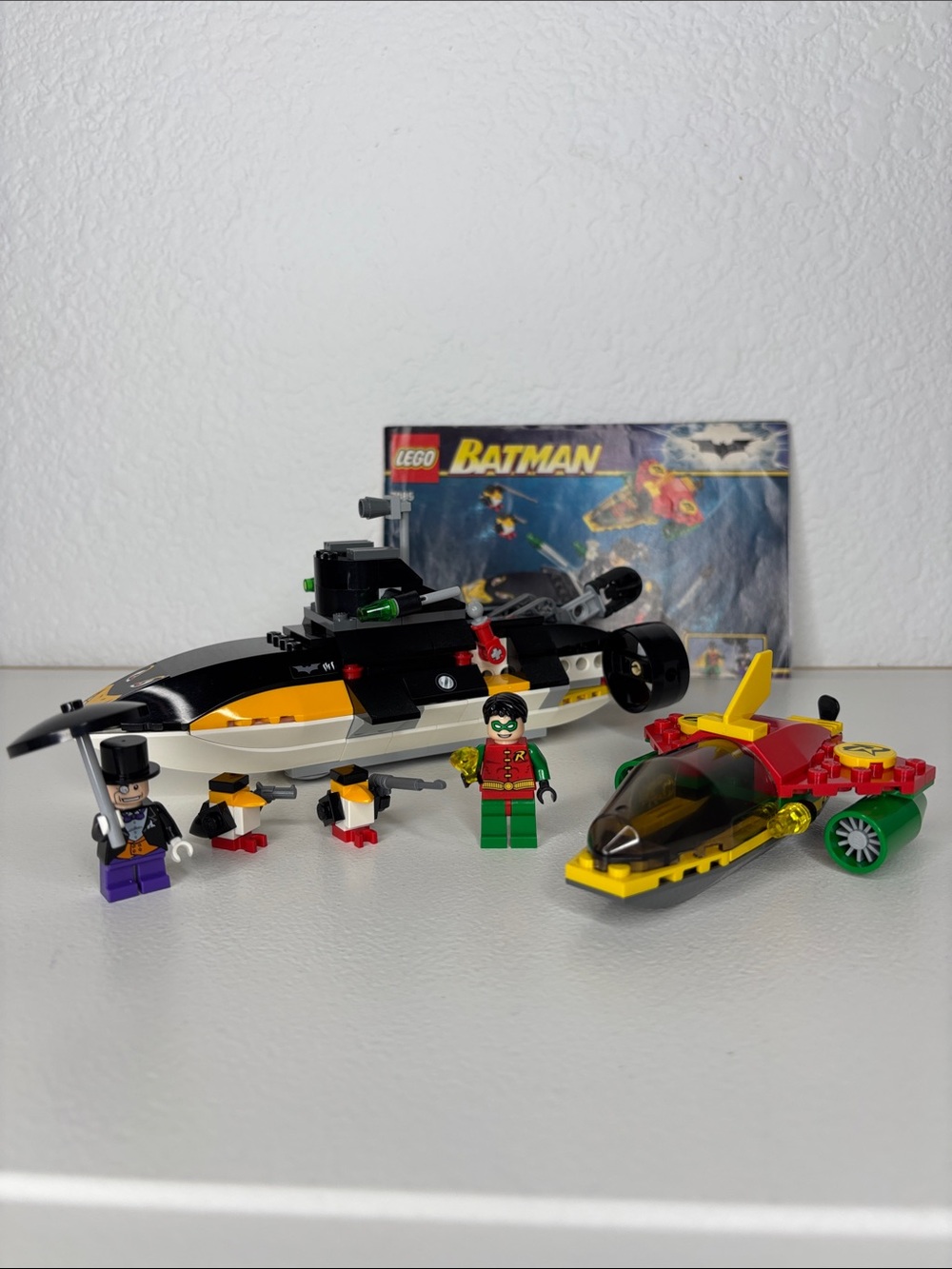 LEGO Set 7885 Robin’s Scuba Jet Attack of the Penguin - LEGO Batman year 2008